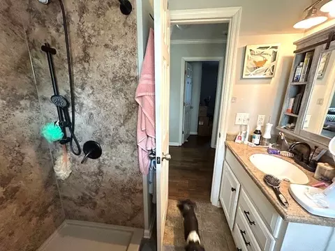 Bath - 102 Cofer Dr, Springfield, TN 37172 photo 1 of 3