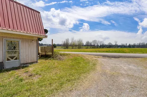 Exterior - 10185 Scott Lee Rd, Silver Point, TN 38582 photo 4 of 5