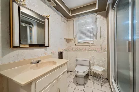 Bath - 10185 Scott Lee Rd, Silver Point, TN 38582 photo 1 of 2