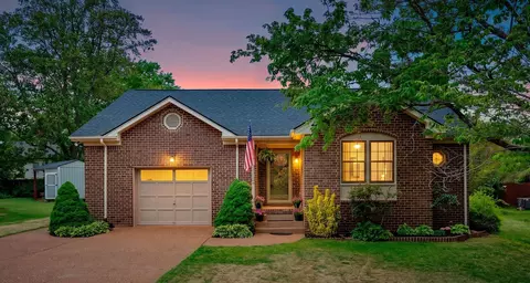 215 Devrow Ct, Franklin, TN 37064