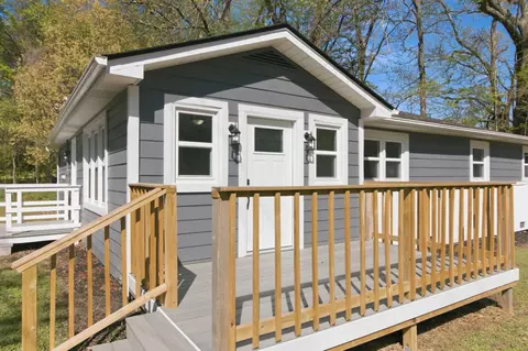 416 Powell St, Paris, TN 38242