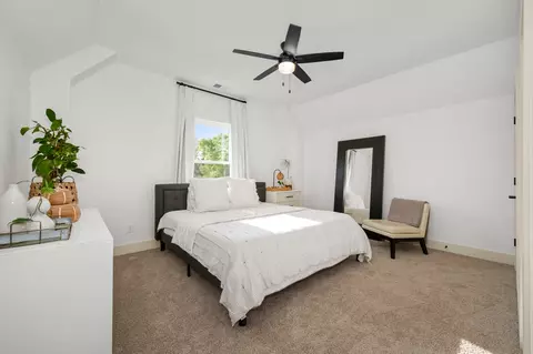 Bedroom - 520 Gresham Ln, Murfreesboro, TN 37129 photo 4 of 5