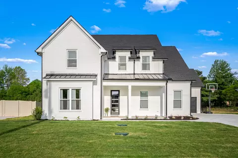 520 Gresham Ln, Murfreesboro, TN 37129