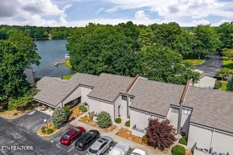 38 Lakeshore Ln #47, Crossville, TN 38558