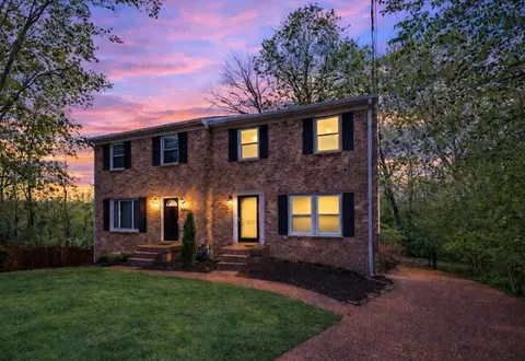 839 Woodcraft Dr, Nashville, TN 37214
