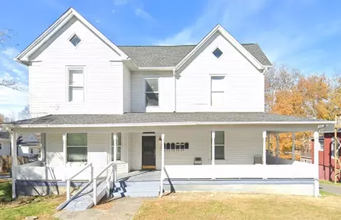 210 W Locust St, Johnson City, TN 37604