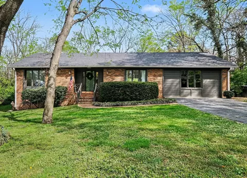 1112 Hiwassee Dr, Columbia, TN 38401