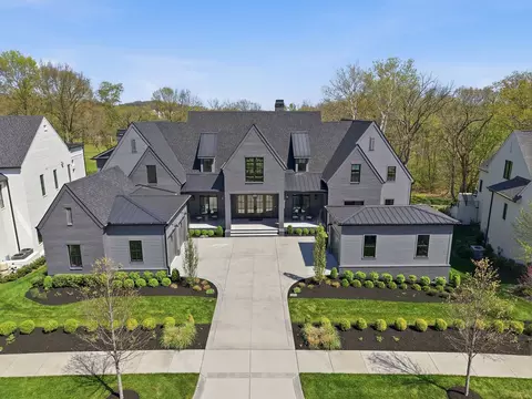 9048 Passiflora Ct, College Grove, TN 37046