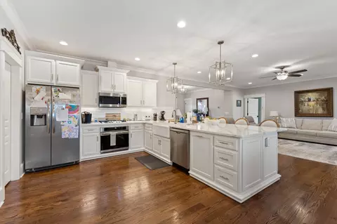 Kitchen - 1103 Rogues Fork Rd, Bethpage, TN 37022 photo 5 of 6