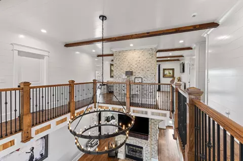 Entry Way - 1103 Rogues Fork Rd, Bethpage, TN 37022 photo 4 of 7
