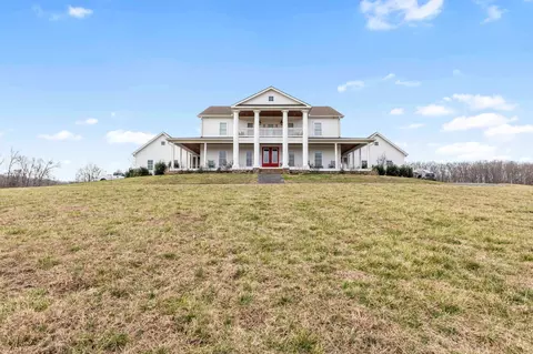 Exterior - 1103 Rogues Fork Rd, Bethpage, TN 37022 photo 10 of 36