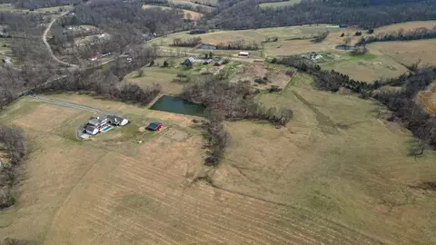 View/Area - 1103 Rogues Fork Rd, Bethpage, TN 37022 photo 7 of 12