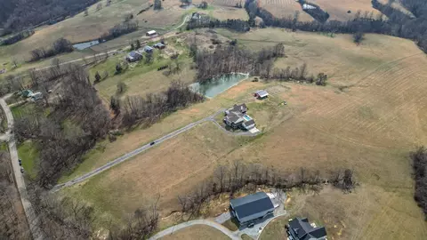 View/Area - 1103 Rogues Fork Rd, Bethpage, TN 37022 photo 5 of 12