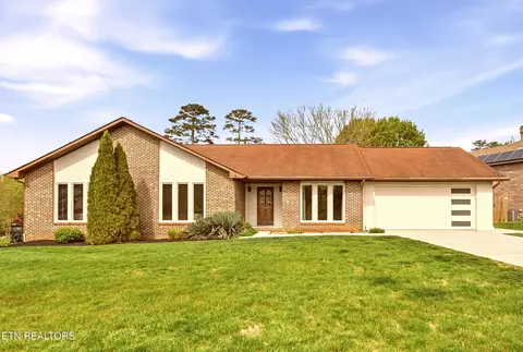 3205 Roanoke Cir, Knoxville, TN 37920