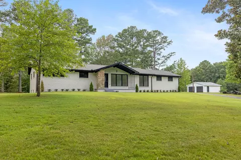 2809 Country Club Dr, Centerville, TN 37033
