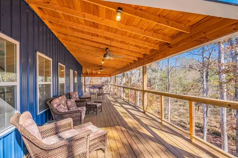 761 Metal Ford Rd, Hohenwald, TN 38462