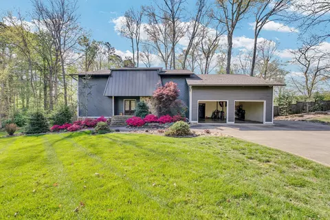 1265 Flatt Cir, Cookeville, TN 38501