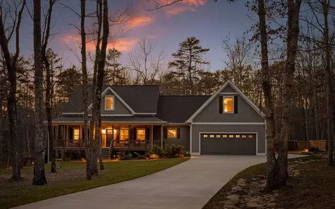 2821 Clear Brooks Dr, Signal Mountain, TN 37377