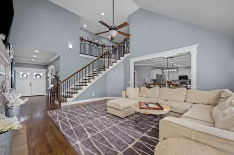 Entry Way - 2618 Cloverfields Ct, Murfreesboro, TN 37130 photo 1 of 2