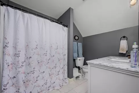 Bath - 2618 Cloverfields Ct, Murfreesboro, TN 37130 photo 5 of 5