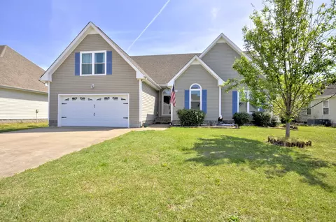 3637 Aurora Dr, Clarksville, TN 37040