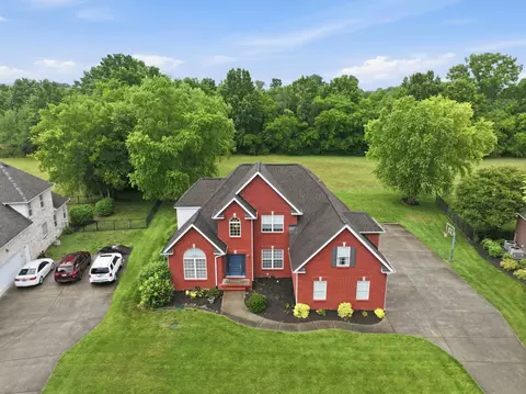 1317 Lunar Dr, Murfreesboro, TN 37129