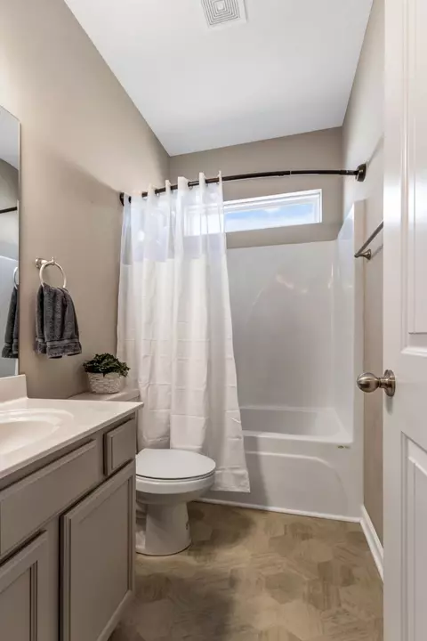 Bath - 369 Ruby Cate Way, Murfreesboro, TN 37128 photo 1 of 3