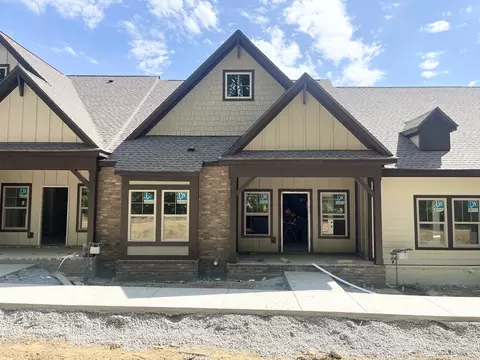724 Coburg St, Gallatin, TN 37066