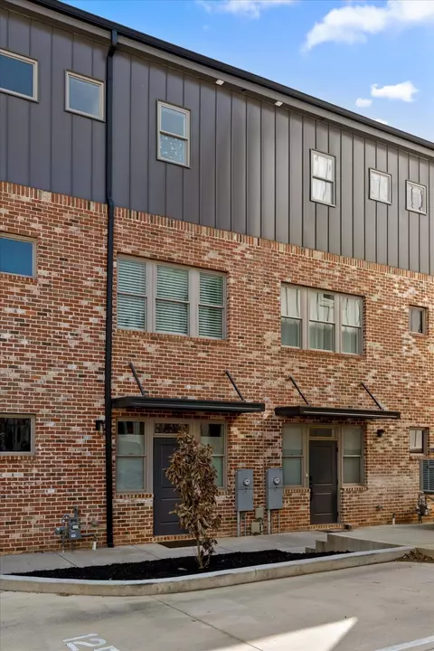 895 Cherokee Blvd #105, Chattanooga, TN 37405