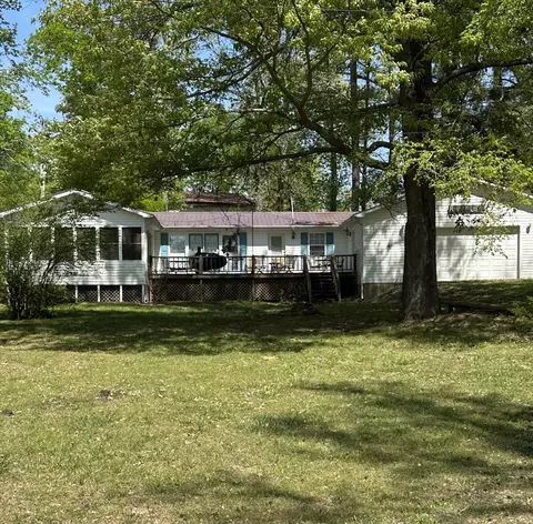 28 Cottage Cir, Linden, TN 37096