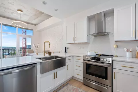 1510 Demonbreun St #807, Nashville, TN 37203