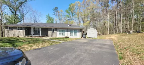 Exterior - 408 Sandy Rd, Dover, TN 37058 photo 8 of 13