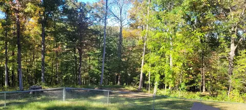 Exterior - 408 Sandy Rd, Dover, TN 37058 photo 4 of 13