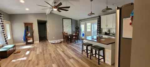 Entry Way - 408 Sandy Rd, Dover, TN 37058 photo 1 of 3