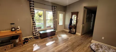 Entry Way - 408 Sandy Rd, Dover, TN 37058 photo 3 of 3