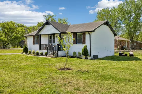 Exterior - 8617 Maple St, Murfreesboro, TN 37129 photo 3 of 8