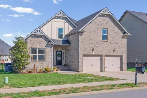 1138 N Ja Tate Dr, Clarksville, TN 37043