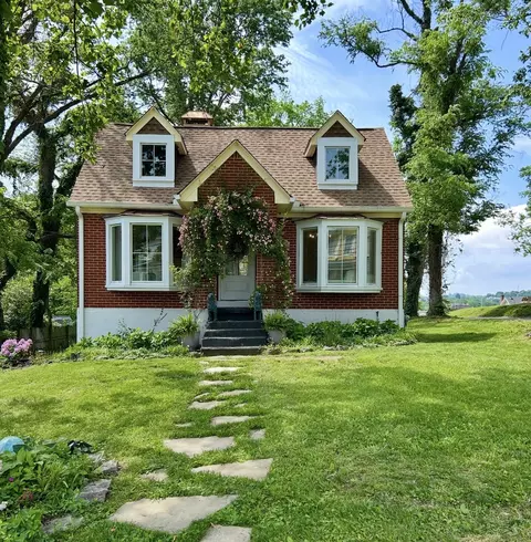 409 W 6th St, Columbia, TN 38401