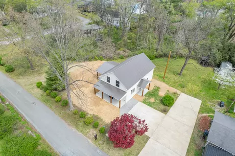 97 Barnwell Ave, Centerville, TN 37033