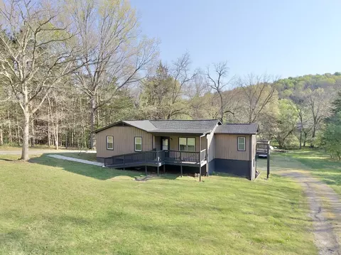 411 Tanglewood Dr, Woodbury, TN 37190