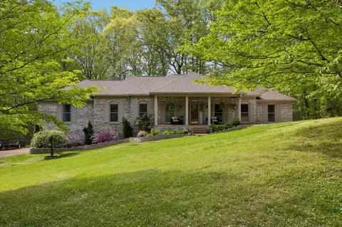 106 Dogwood Ct, Dickson, TN 37055