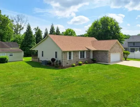 38 Murray Lake Dr, Winchester, TN 37398
