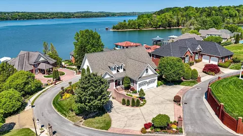 4448 Sailmaker Cir, Chattanooga, TN 37416