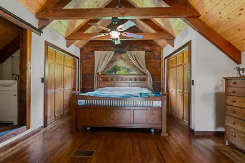 Bedroom - 4818 Ensor Hollow Rd, Buffalo Valley, TN 38548 photo 4 of 9