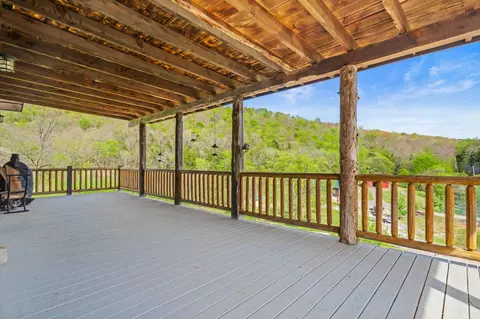 Exterior - 4818 Ensor Hollow Rd, Buffalo Valley, TN 38548 photo 5 of 9