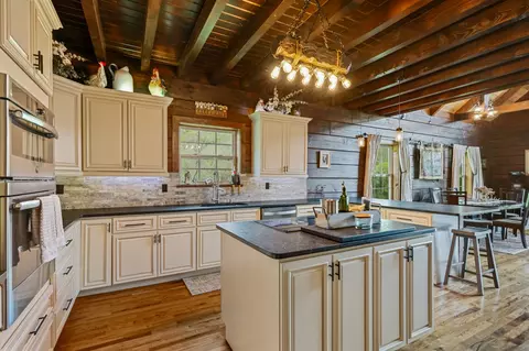 Kitchen - 4818 Ensor Hollow Rd, Buffalo Valley, TN 38548 photo 1 of 6