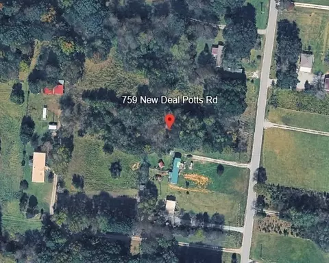 759 New Deal Potts Rd, Cottontown, TN 37048