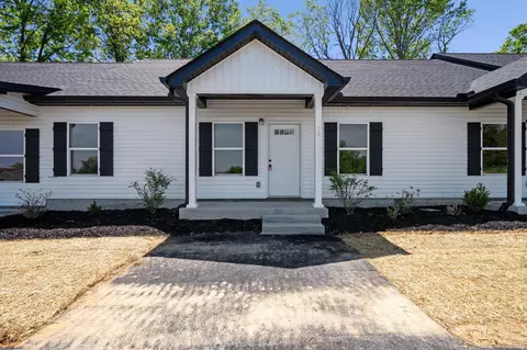 70 Stone Gate Ln, Hartsville, TN 37074