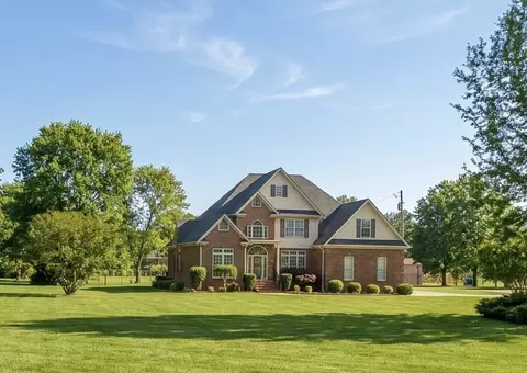 1680 Pitts Ln E, Murfreesboro, TN 37130