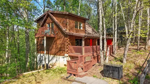 1575 Sky View Dr, Sevierville, TN 37876